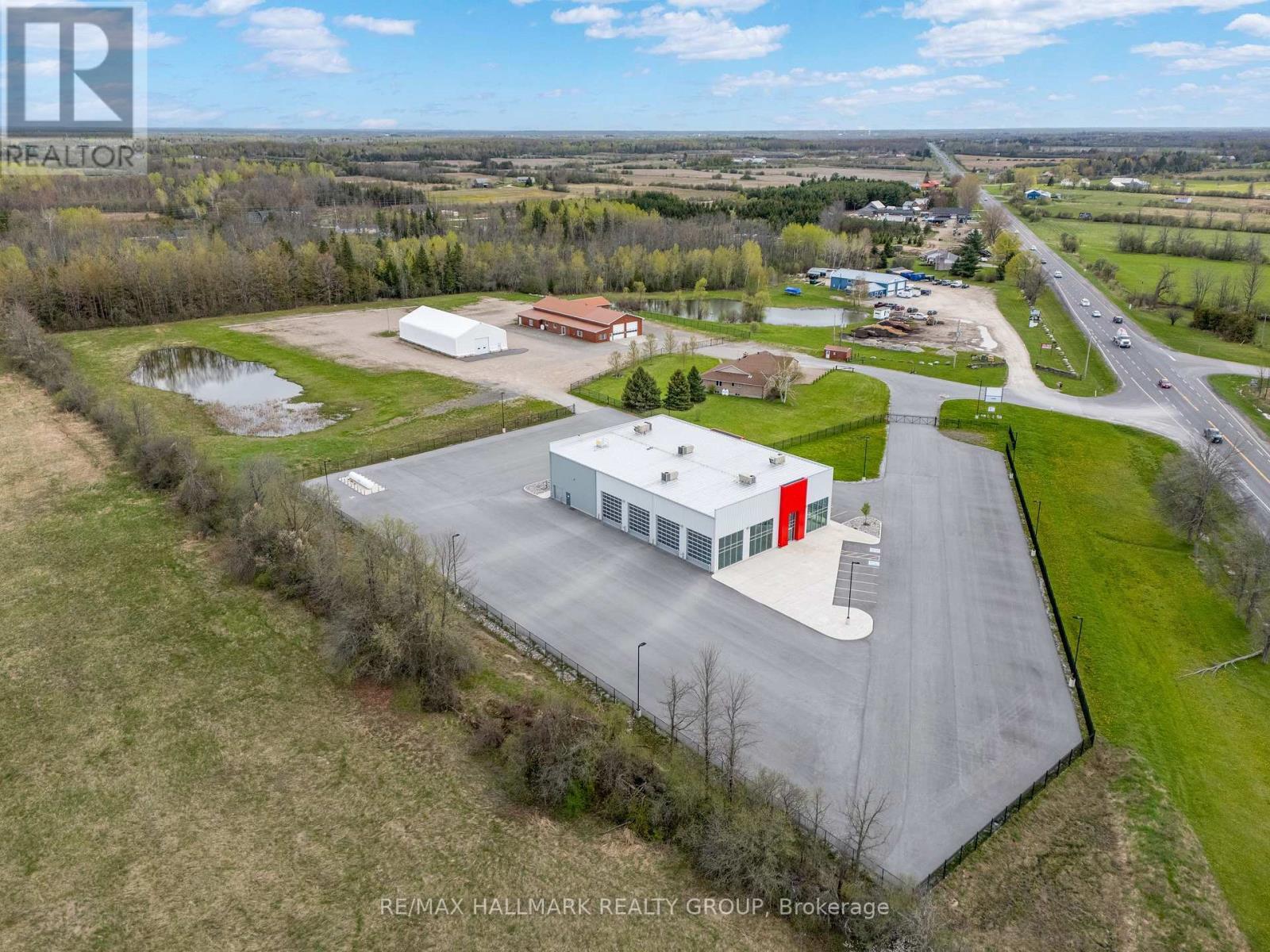 15747 Highway 7 Industrial Hub